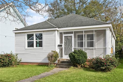 155 Jefferson Heights Ave, Jefferson, LA, 70121-3207 | Card Image