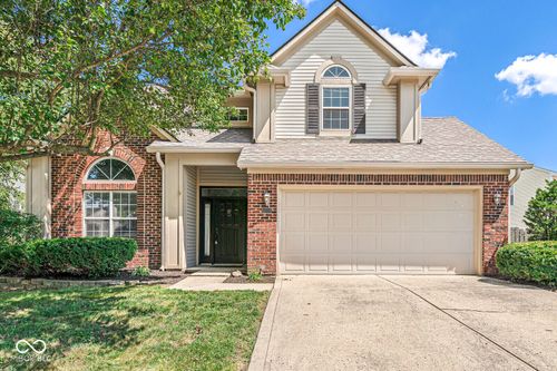 6244 Valleyview Dr, Fishers, IN, 46038-2076 | Card Image