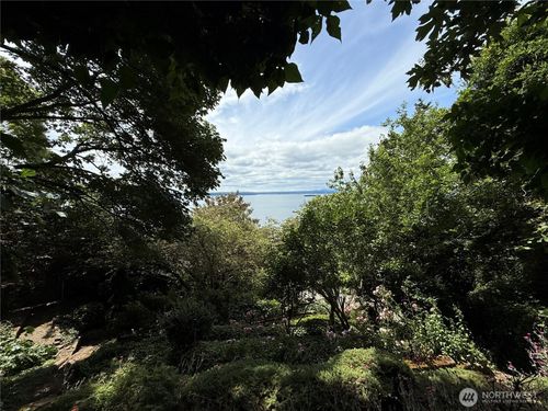 37 59th Ave Sw, Seattle, WA, 98116-2898 | Card Image