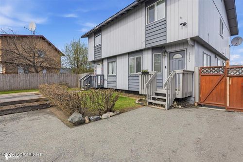 7640 Snow View Dr, Anchorage, AK, 99507-3076 | Card Image