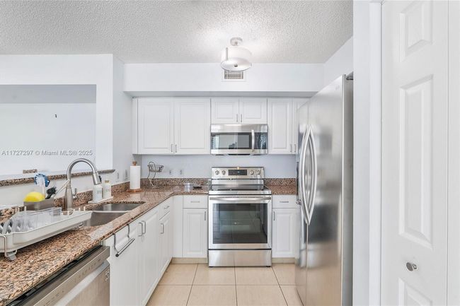 APT-603 - 1155 Brickell Bay Dr, Condo with 2 bedrooms, 2 bathrooms and null parking in Miami FL | Image 8