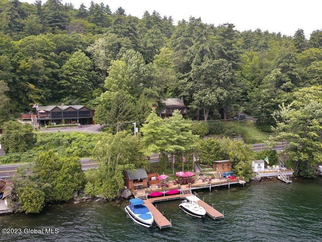Resort Style Waterfront! | Image 7