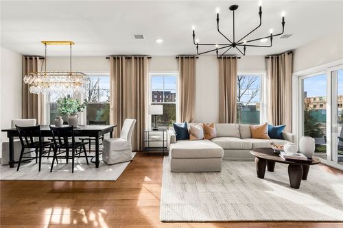 2-32 E Point Dr, Rumford, RI, 02916-3527 | Card Image