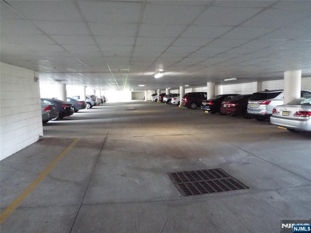 Residential in Paramus 3