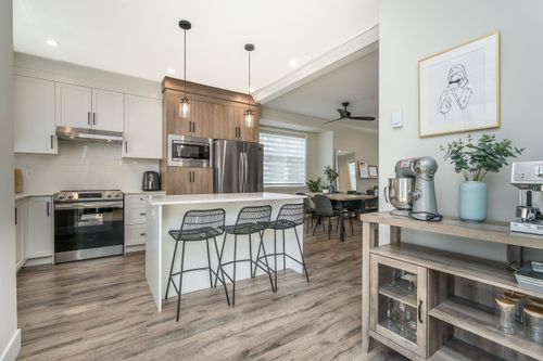 8-2033 Mckenzie Rd, Abbotsford, BC, V2S0M2 | Card Image
