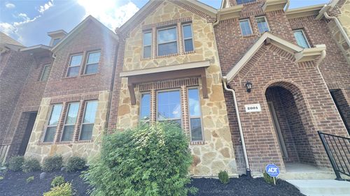 2001 Buffalo Hill Dr, Mesquite, TX, 75149-3138 | Card Image
