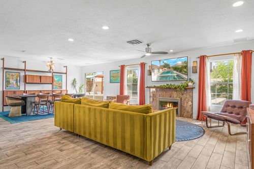 3863 E Calle San Antonio, Palm Springs, CA, 92264 | Card Image