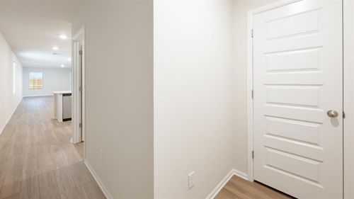 560 St. Charles Place, Newcastle, OK, 73065 | Card Image