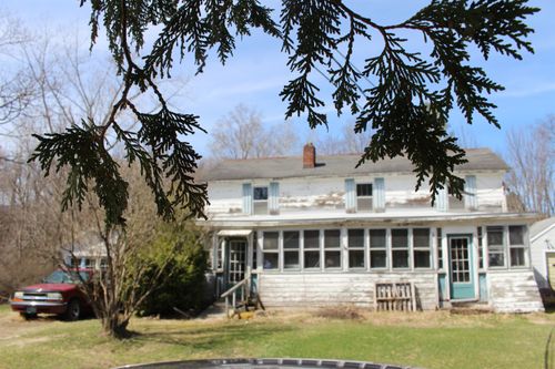 109 Evergreen Dr, Bennington, VT, 05201-2628 | Card Image