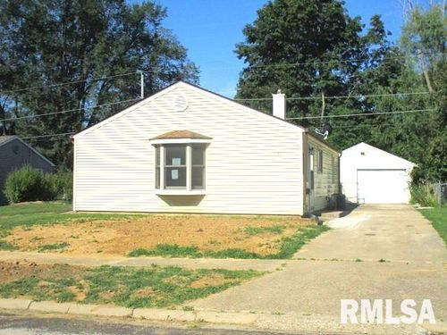 104 Rogers Rd, Marquette Heights, IL, 61554-1241 | Card Image