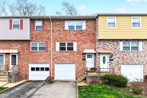930 Academy Heights Dr, Greensburg, PA, 15601-1439 | Card Image