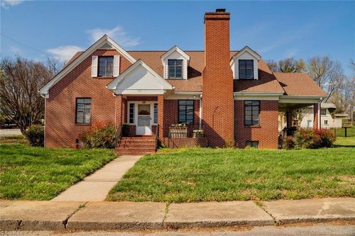 316 D St, North Wilkesboro, NC, 28659-4346 | Card Image