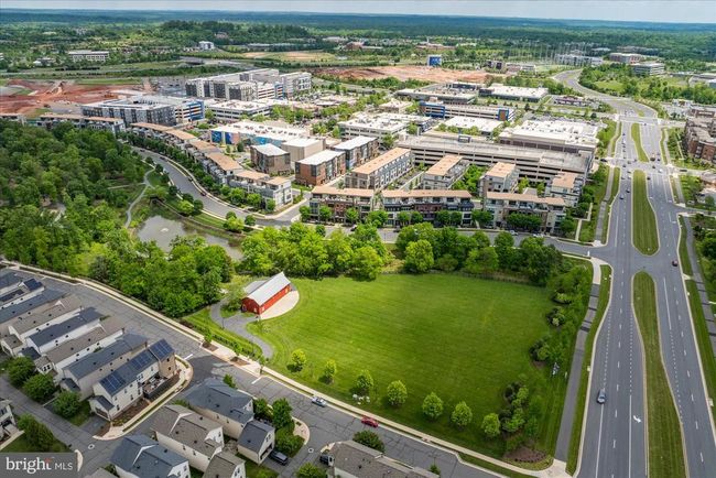 20790 Duxbury Ter, Townhouse with 4 bedrooms, 4 bathrooms and null parking in ASHBURN VA | Image 66