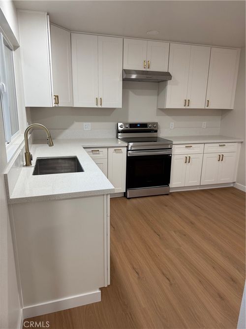 b-1321 S Standard Ave, Santa Ana, CA, 92707-1443 | Card Image