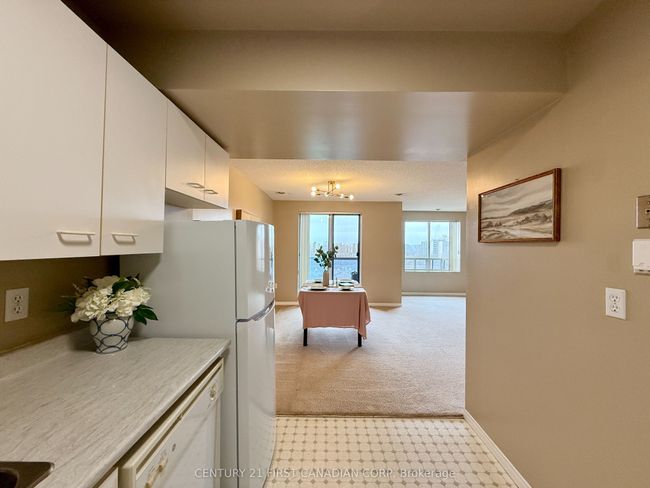 506 - 30 Chapman Crt, Condo with 2 bedrooms, 2 bathrooms and 1 parking in London ON | Image 19