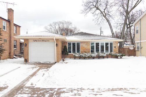 8735 Hamlin Ave, Skokie, IL, 60076-2211 | Card Image