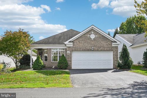 7058 Queenscourt Lane, MACUNGIE, PA, 18062 | Card Image