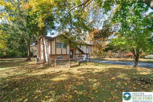 1226 Stones Crossing Rd, Easton, PA, 18045-5544 | Card Image