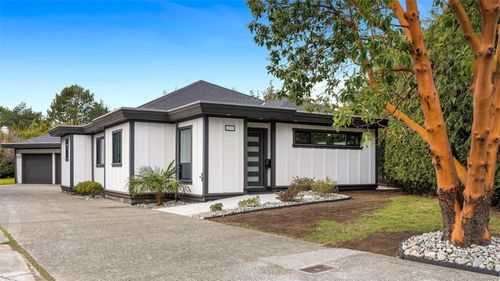 2297 Covington Pl, Saanich, BC, V8N5R1 | Card Image