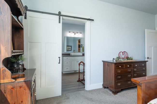 Another barn door | Image 16