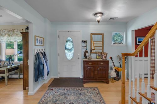 48 Terry Rd, Northport, NY, 11768-1551 | Card Image