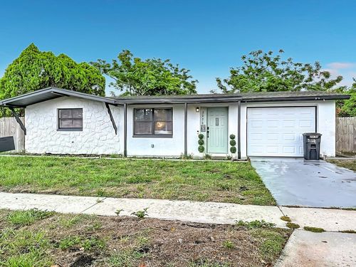 2036 Shannon Dr, HOLIDAY, FL, 34690-4139 | Card Image