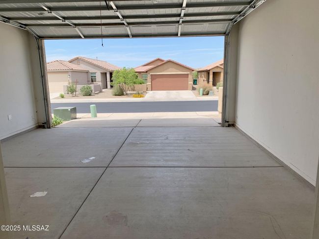 Garage | Image 29