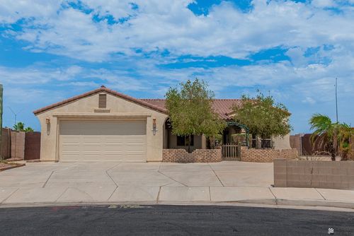 3647 S Akers Way, Yuma, AZ, 85365-6384 | Card Image