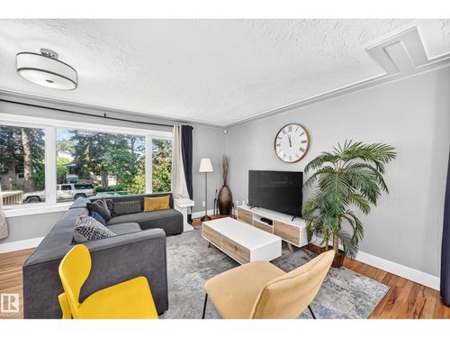 10139 74 St Nw, Edmonton, AB, T6A2X8 | Card Image