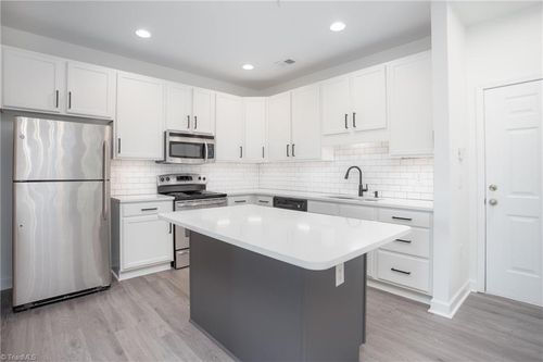 unit-304-4455 Brassfield Dr, Winston-Salem, NC, 27105-2678 | Card Image