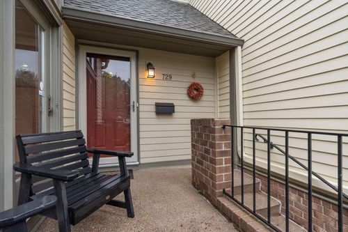 729 Summit Ave, Saint Paul, MN, 55105-3441 | Card Image