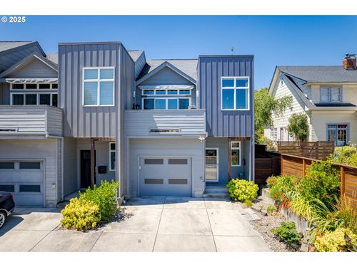 2320 Willamette St, Eugene, OR, 97405-2850 | Card Image
