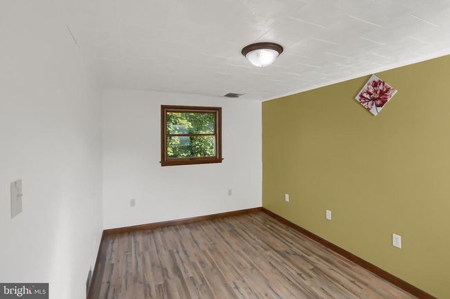 511 E Main St, House other with 5 bedrooms, 2 bathrooms and null parking in MIDDLEBURG PA | Image 36