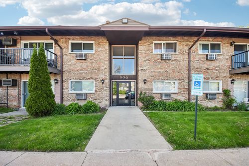208-800 Old Willow Rd, Prospect Heights, IL, 60070-2109 | Card Image