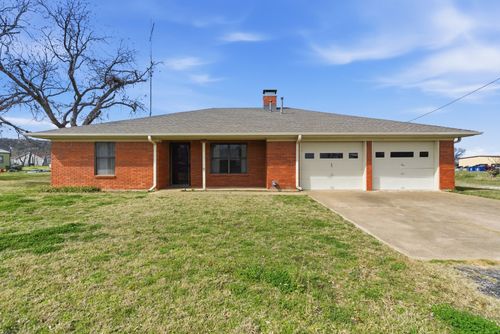 207 Pine St, Gordon, TX, 76453-1217 | Card Image