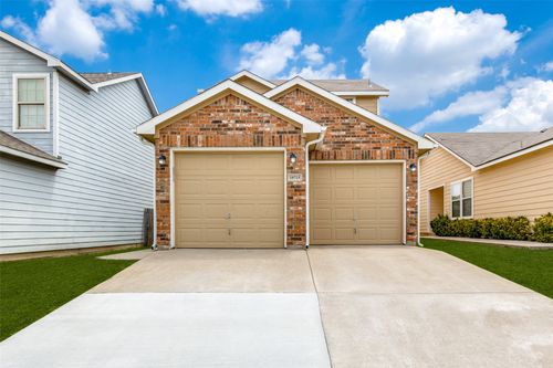 10715 Edgewest Ter, Fort Worth, TX, 76108-4619 | Card Image