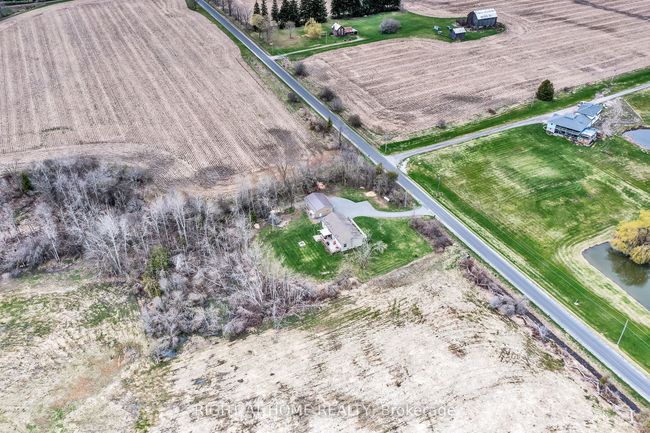 S2320 Brock Concession Rd 2, House other with 3 bedrooms, 2 bathrooms and 5 parking in Brock ON | Image 5
