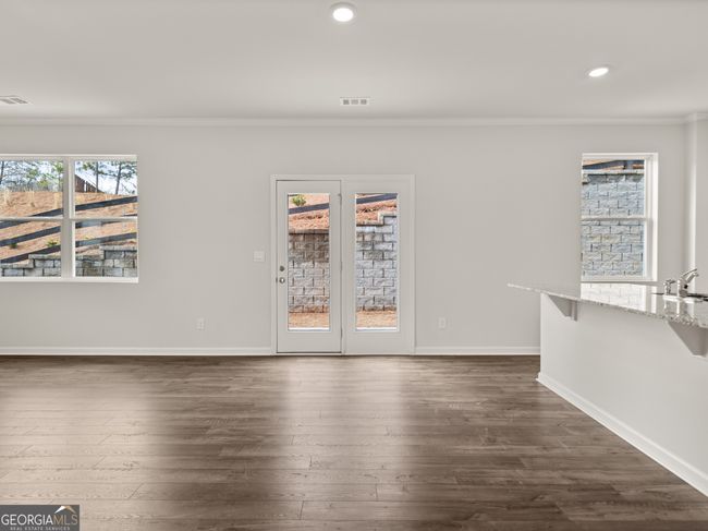 37 Willow Green Trce, House other with 3 bedrooms, 3 bathrooms and null parking in Dallas GA | Image 6