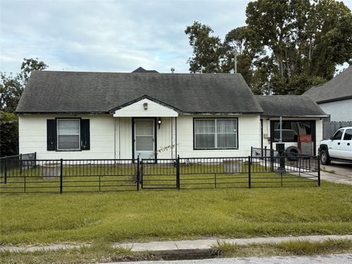 6501 Schiller St, Houston, TX, 77055-5326 | Card Image