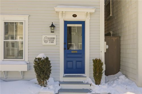 19 3rd St, Newport, RI, 02840-2422 | Card Image