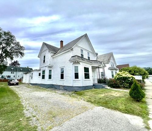 116 Midland St, Lowell, MA, 01851-4639 | Card Image