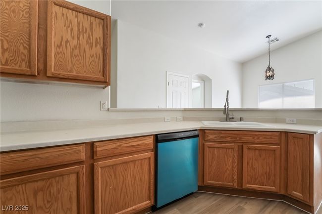 UNIT-101 - 6350 Dan Blocker Ave, Condo with 2 bedrooms, 2 bathrooms and null parking in Henderson NV | Image 12