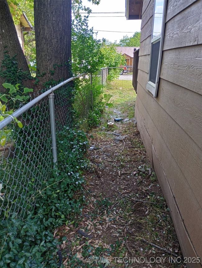 402 Minor St, House other with 3 bedrooms, 1 bathrooms and null parking in Tahlequah OK | Image 4