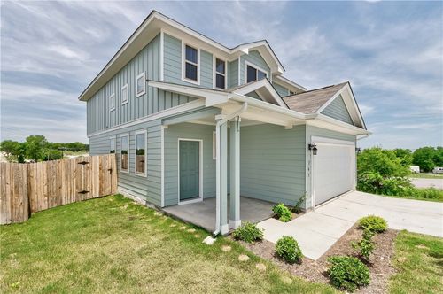 741 Twisted Oaks Ln, Buda, TX, 78610-3854 | Card Image