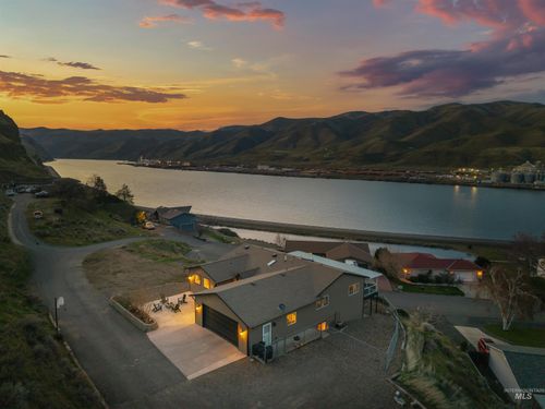 1977 Golfview Dr, Clarkston, WA, 99403-1123 | Card Image