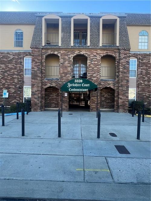 apt-237-3320 N Arnoult Rd, Metairie, LA, 70002-7501 | Card Image