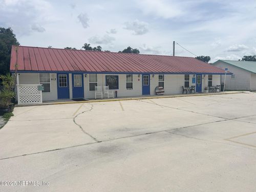 413 Elm St, Welaka, FL, 32193-2125 | Card Image
