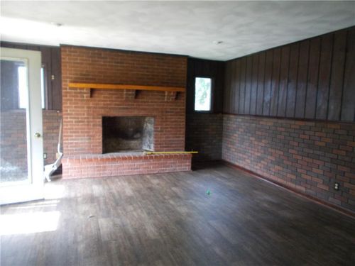 169 Cr 1300n, Bethany, IL, 61914-7068 | Card Image