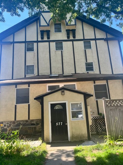 unit-d-577 Adams St, Milton, MA, 02186-5636 | Card Image