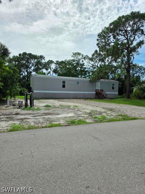 8385 Marx Dr, NORTH FORT MYERS, FL, 33917-1624 | Card Image